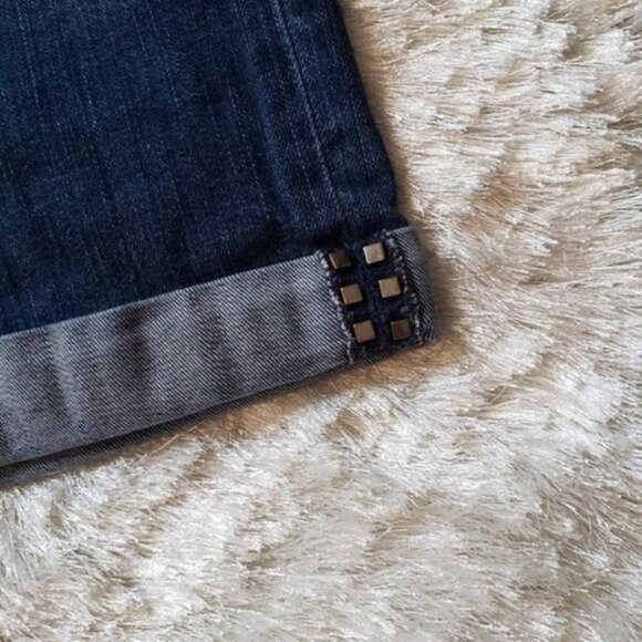 5/$25 WHBM Capri Jeans - Picture 4 of 4